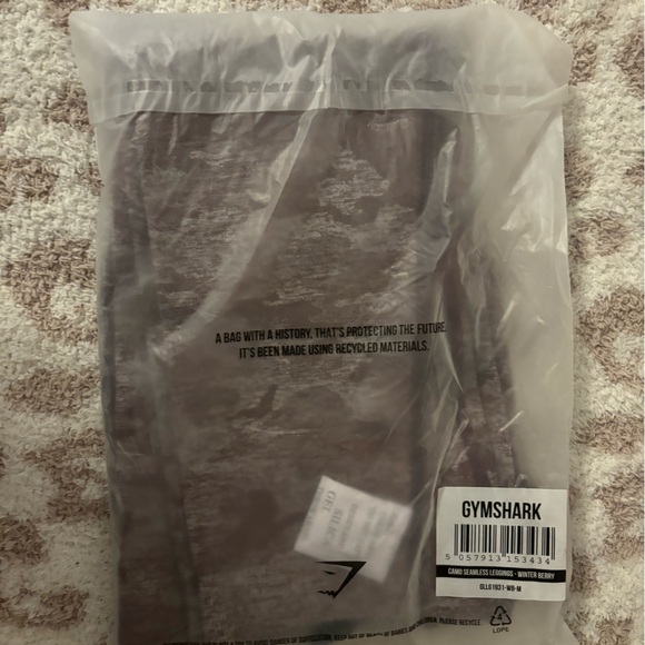 Gymshark Camo Leggings - Picture 10 of 11